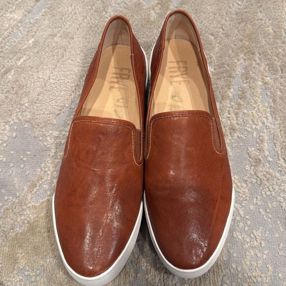 Frye
Mia Leather Slip-On Platform Sneakers white brown size 9 new without tags - Picture 2 of 5